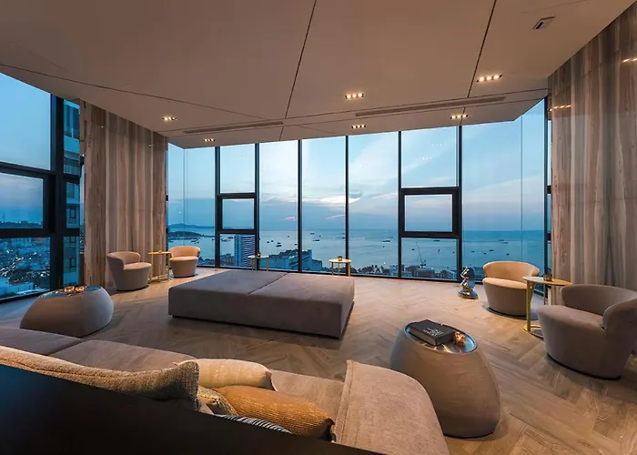 2 Bed Room, Large Living Room @ Central Pattaya